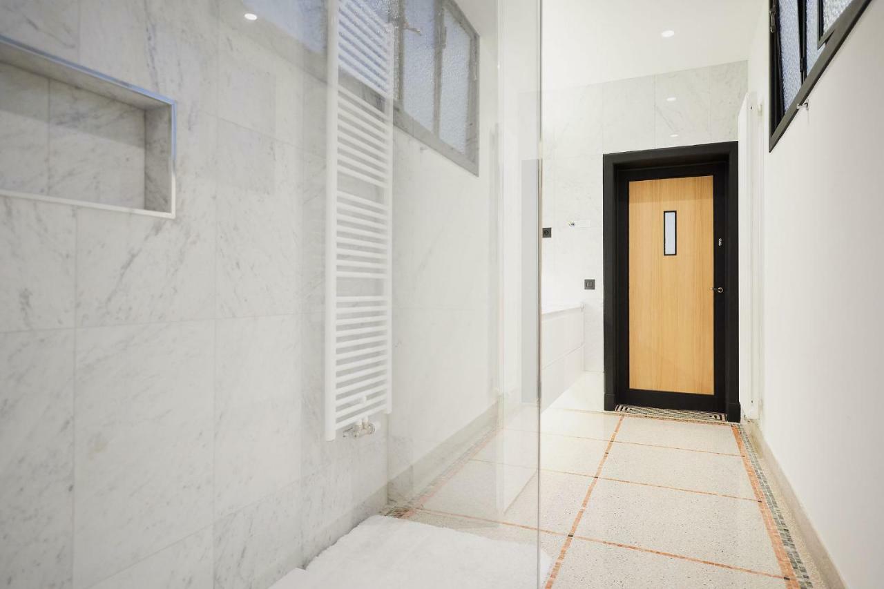 B&B Suites 124 Saint-Gilles Buitenkant foto